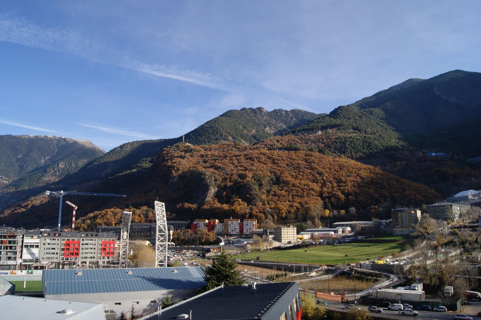 Hotel Font Del Marge Andorra la Vella Eksteriør bilde