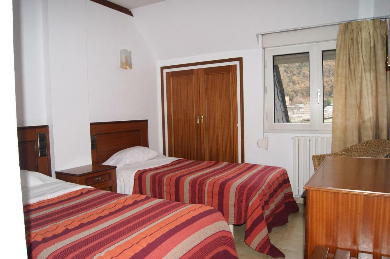Hotel Font Del Marge Andorra la Vella Eksteriør bilde